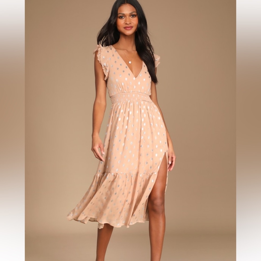 NWOT Lulus cause to create mauve and silver ruffled tiered midi dress
